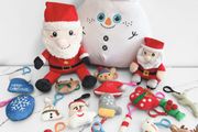 Pre Owned Bundle of 3 Festive Christmas Plush Toys &amp; Keyring Bundle