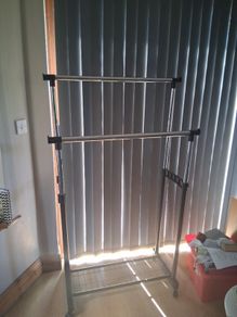 Adjustable Double Clothes Rail