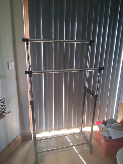 Adjustable Double Clothes Rail