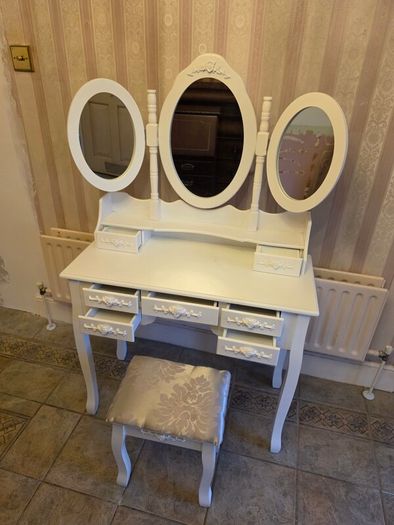 Laura James Style White Dressing Table Vanity Set with Triple Mirror & Stool