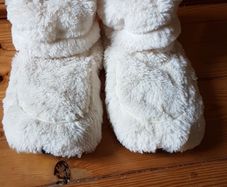 BNWOT Warmies Boots