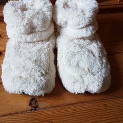 BNWOT Warmies Boots