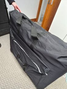 massage table