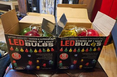 2 Sets of Battery LED Bulbs
