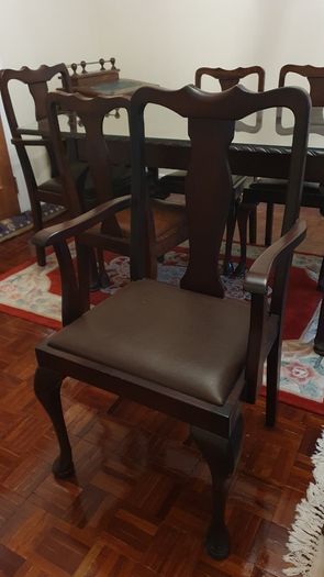 Dining / Kitchen Table and Chairs