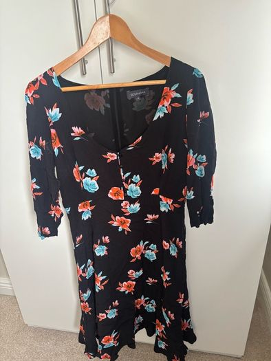 Sosandar dress