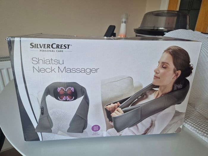 Shiatsu Neck & Shoulder Massager with Heat, Excellent Condition (SilverCrest)