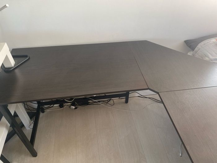 L shaped desk