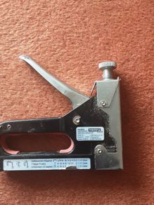 Staple gun