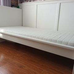 Single bed