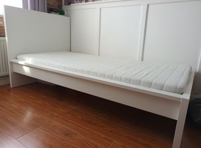 Single bed