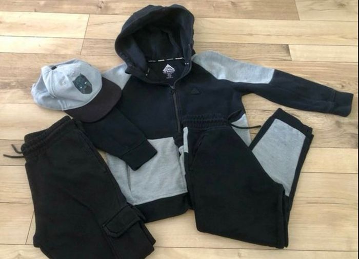 Boys bundle size 8/9 years old