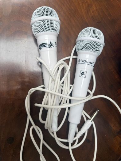 iDance Karaoke Party Ball with Disco Lights + 2 Mics