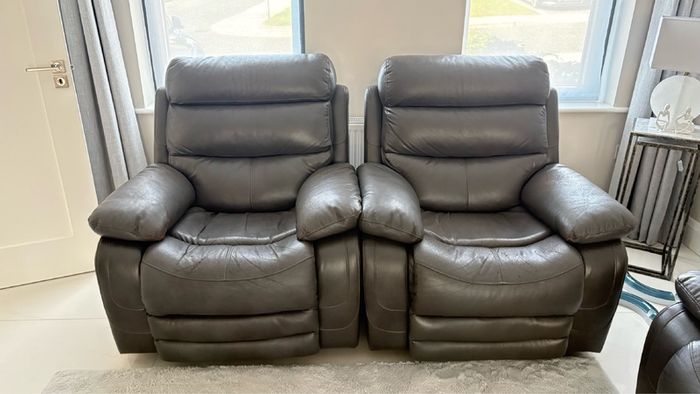 2 & 3 Recliner sofa