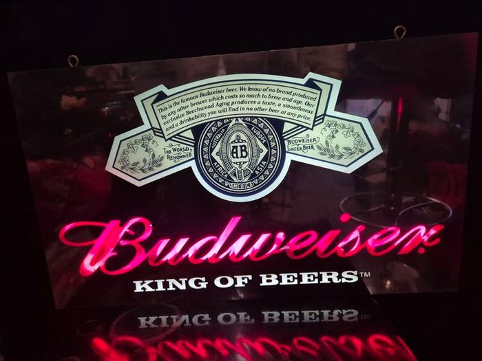 Budweiser vintage glass neon king of beers sign