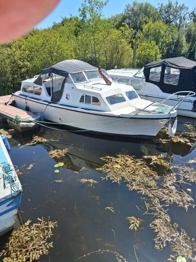 27ft Elysian Centre console