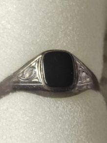 Vintage sterling silver Onyx ring
