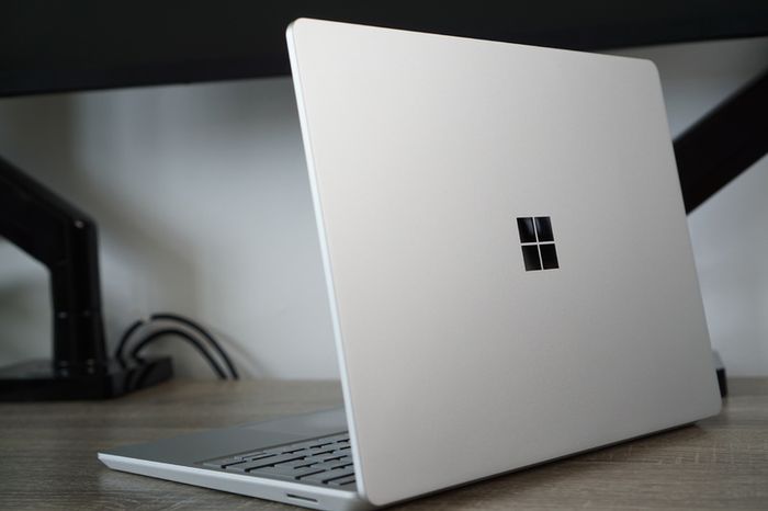 Microsoft Surface Laptop Go | Core i5 | 16GB RAM | 256GB | 100% sRGB Touch