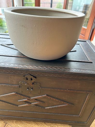Clay pot colour cream