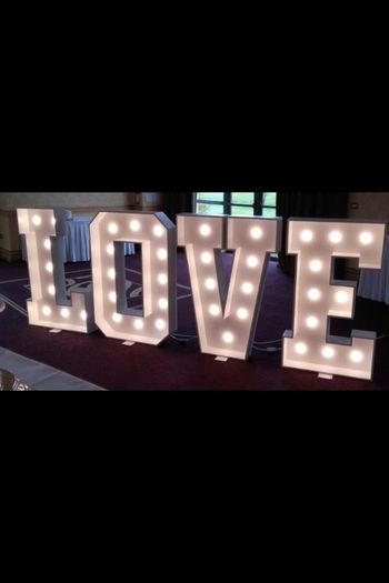 4 Foot "LOVE" wedding letters to rent