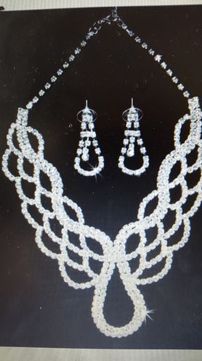 Bridal Neck piece and matching Earrings ( DEBS )