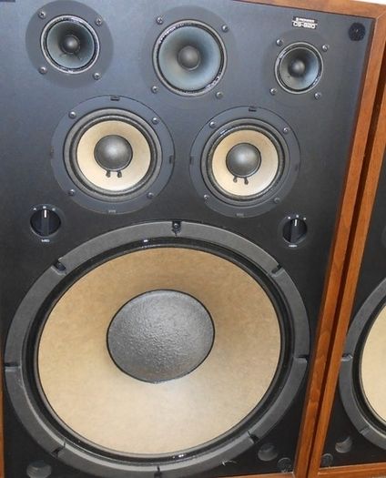 The rarest Holly Grail Pioneer speakers ever in pristine condition Pioneer CS-920 Ghost edition these were made exclusively for the American army in the 70's and were the Blueprint in the Pioneer Range