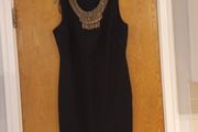 Dunnes Gallery  Black Dress.    S.14.    NEW - No Tag.