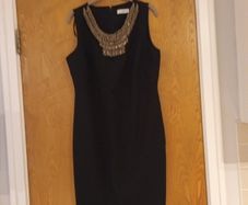 Dunnes Gallery  Black Dress.    S.14.    NEW - No Tag.