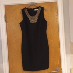 Dunnes Gallery  Black Dress.    S.14.    NEW - No Tag.