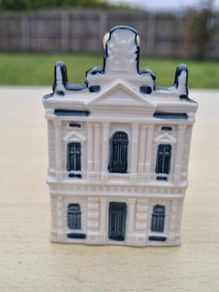 KLM ceramic house no. 86