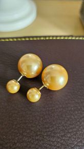 Shell pearl double-sided stud earrings