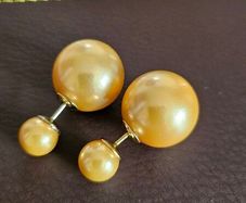 Shell pearl double-sided stud earrings