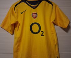 Arsenal Jersey. Official Nike Arsenal Away Jersey From Season 2005 / 2006. Authentic Original From The Time.  Not A Modern Day Remake.