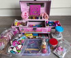 Arts & Craft Supplies