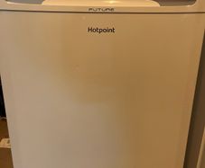 Hotpoint under counter fridge
