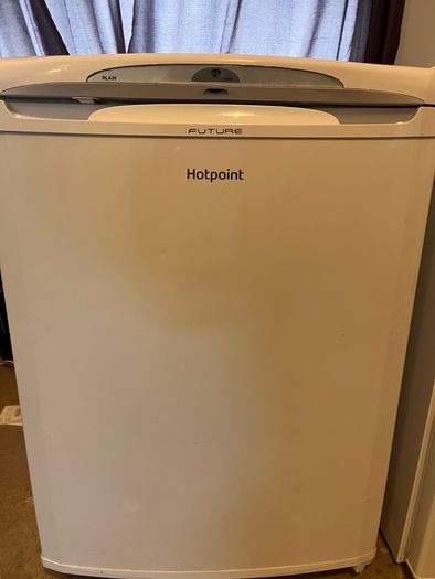 Hotpoint under counter fridge