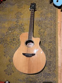 Yamaha APX 600