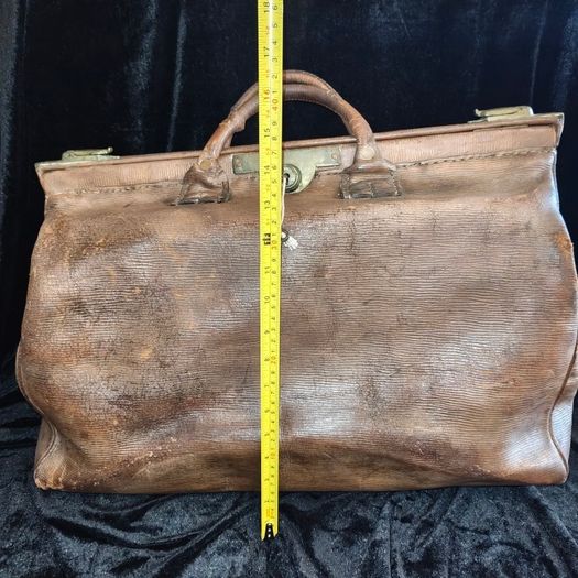 large antique Gladstone bag