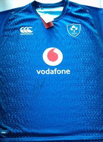 Ireland rugby shirt Signed new with tags