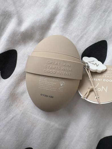 No 7 good intent pocket pebble nourishing hand cream