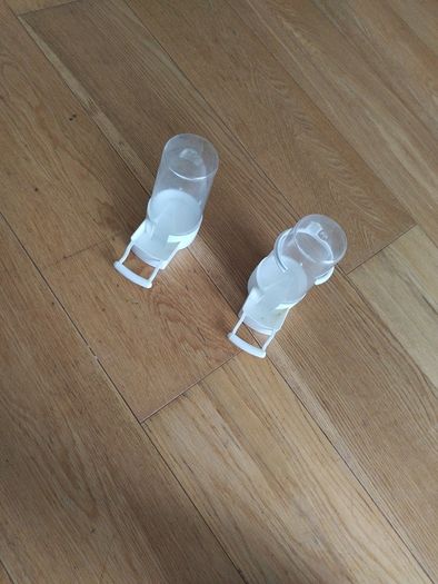 Poultry chick feeders or parrot budgie