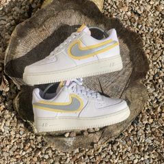 Get Custom Chic Nike's