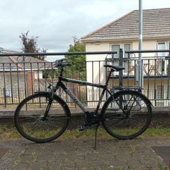 Hybrid/ trekking bike