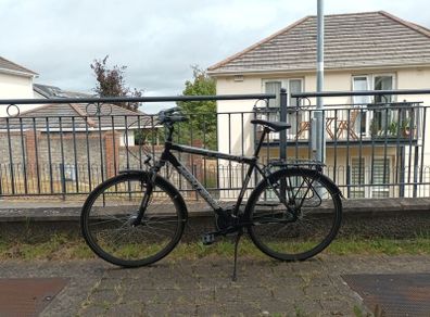Hybrid/ trekking bike
