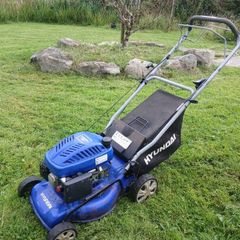 Hyundai Self drive Lawnmower