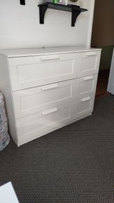 White chest of drawers
