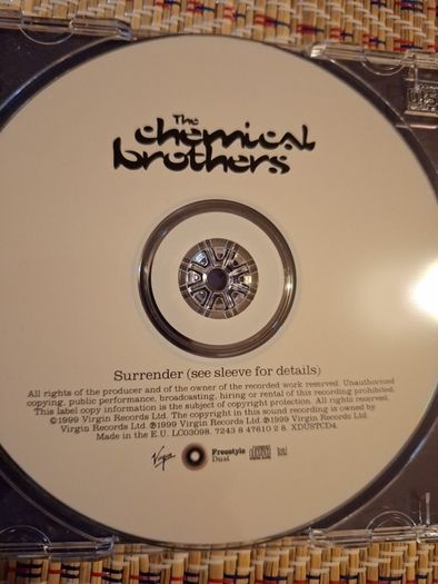 CD The Chemical Brothers Surrender