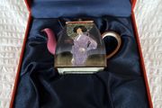 Charlotte di Vita Collector's Miniature Teapot