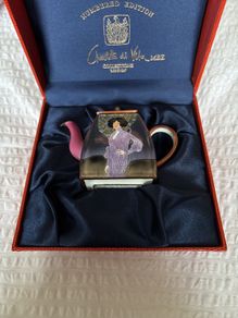 Charlotte di Vita Collector's Miniature Teapot
