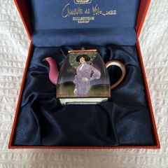 Charlotte di Vita Collector's Miniature Teapot